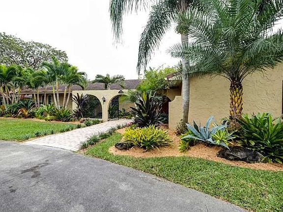 2nd image of 7990 SW 155th St