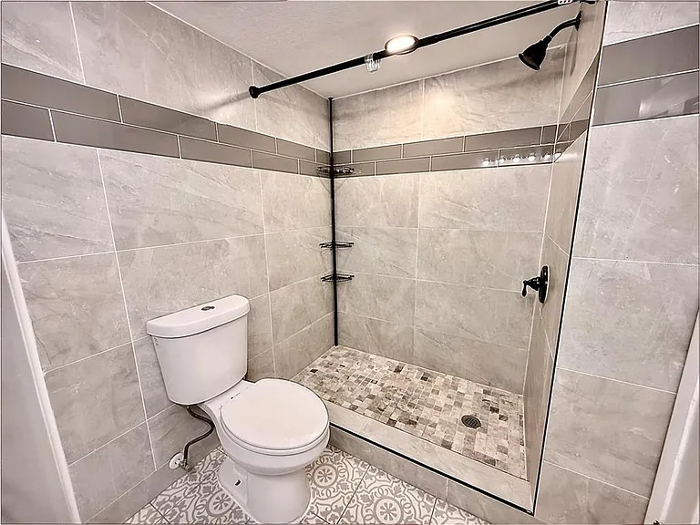 133 Oyster Bay Cir #370 — Photo 11