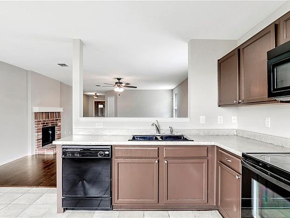 2nd image of 1125 Wyatt Earp Dr