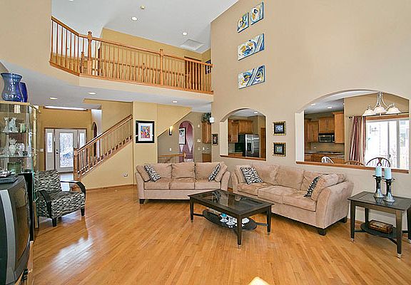 2nd image of 5807 Rosinweed Ln
