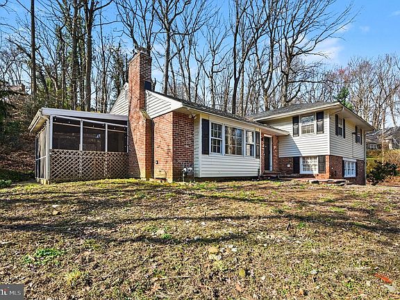 3rd image of 542 Upper Weadley Rd