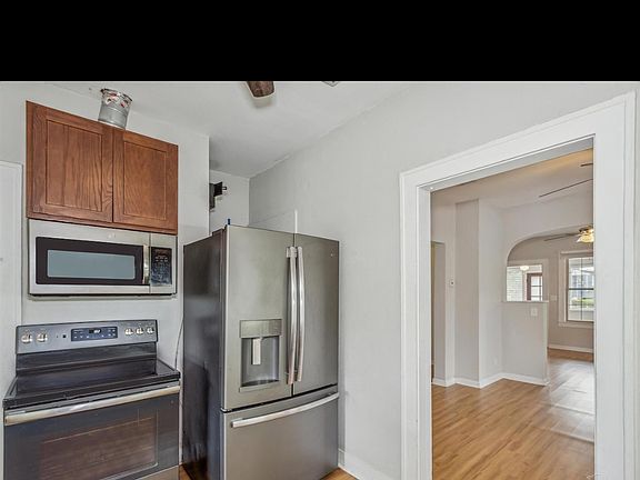 4th image of 1711 E Lee St