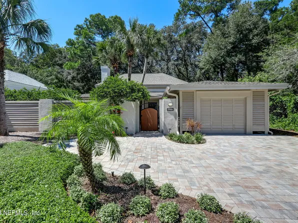 11 BUCKTHORNE Drive, Fernandina Beach, FL 32034