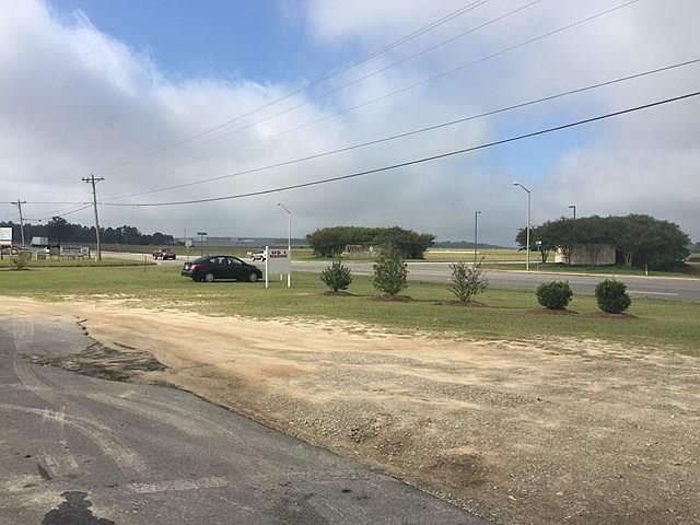 1st image of 2560 Columbia Hwy N