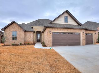 11004 NW 21st St, Yukon, OK 73099