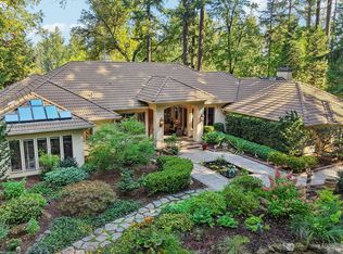 15555 S Clackamas River Dr, Oregon City, OR 97045