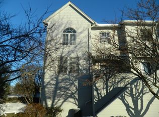 33 Harbor View Rd APT 1201, South Burlington, VT 05403