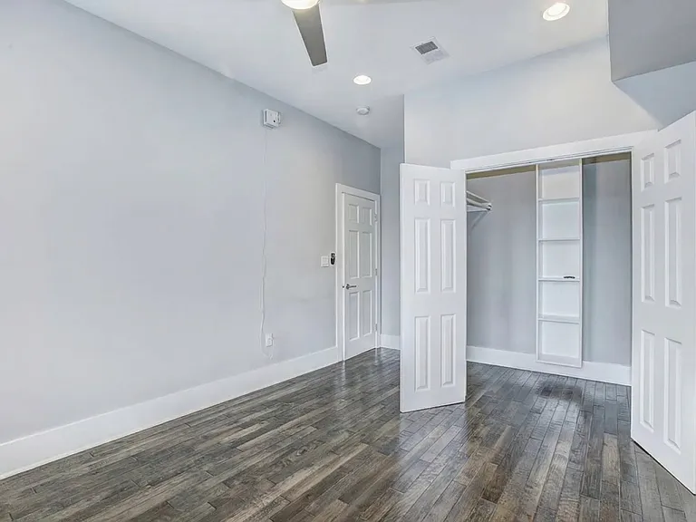 1220 19th St NE #2A — Photo 38