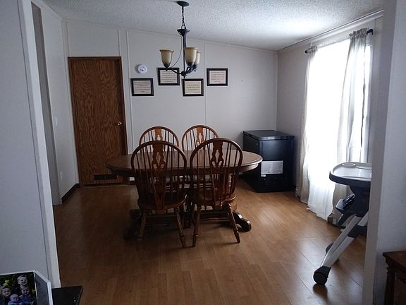 3rd image of 532 Elmwood Ln