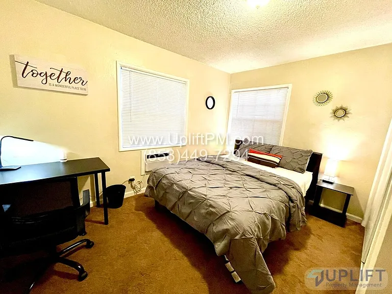 4829 Castle Ave — Photo 18