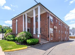 388 Courtland Ave #4-B, Stamford, CT 06907