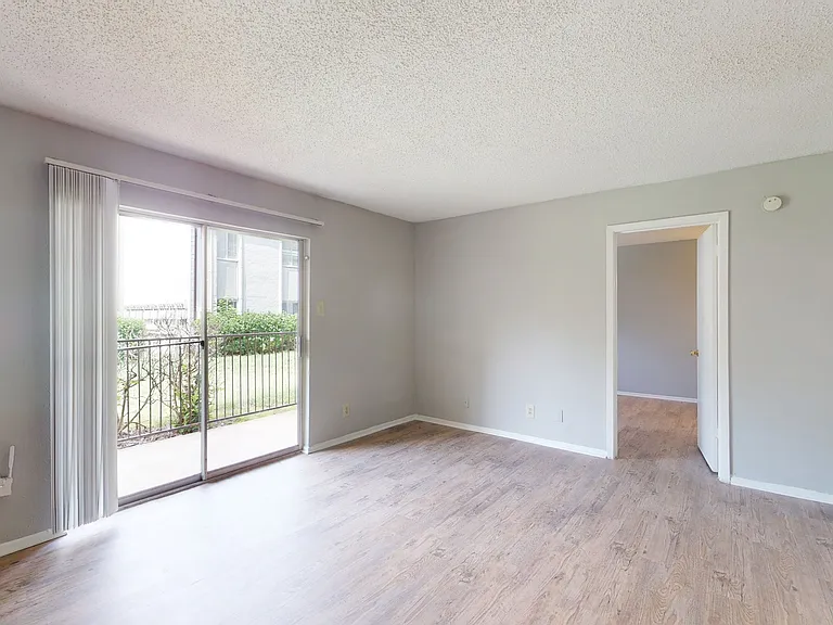 Addison Apartments at the Park — Photo 98