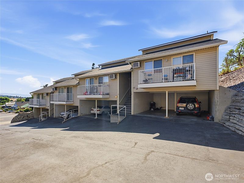 2nd image of 1686 S Mission Street #1
