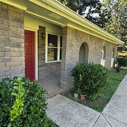 2nd image of 3468 Rocky Creek Dr