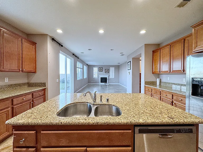 12185 Bisque Dr — Photo 7