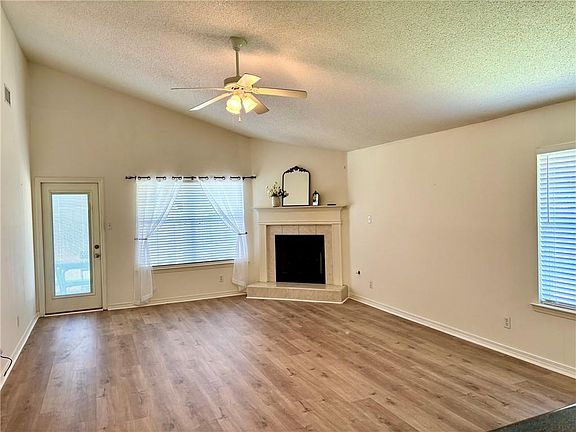 5th image of 2728 Rosebud Dr E