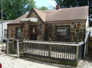 1834 E Monroe Ter, Springfield, MO 65802