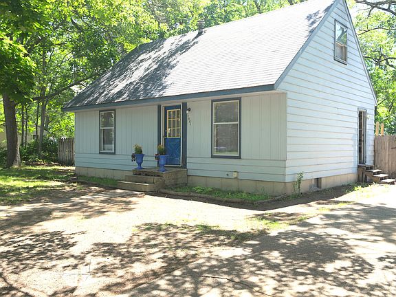 2nd image of 1461 Leonard Ave