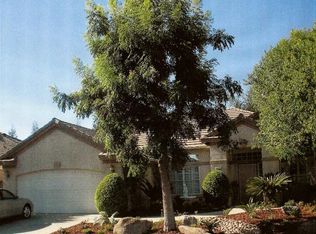 4590 W Rio Bravo Dr, Fresno, CA 93722