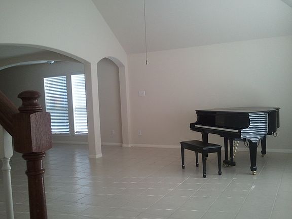 4th image of 10803 Waterfern Ct