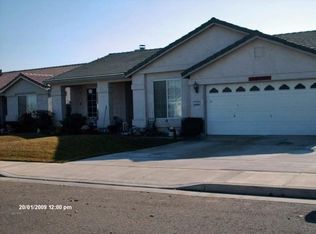 1127 W Orange St, Hanford, CA