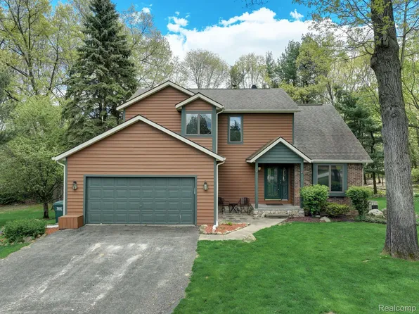 439 Helen Ct, Metamora, MI 48455