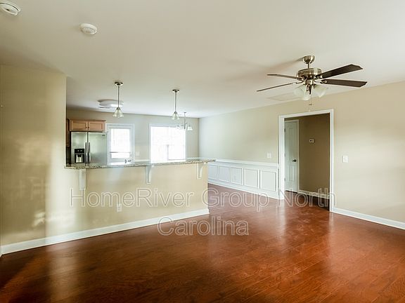 4th image of 1504 Oakshade Ave