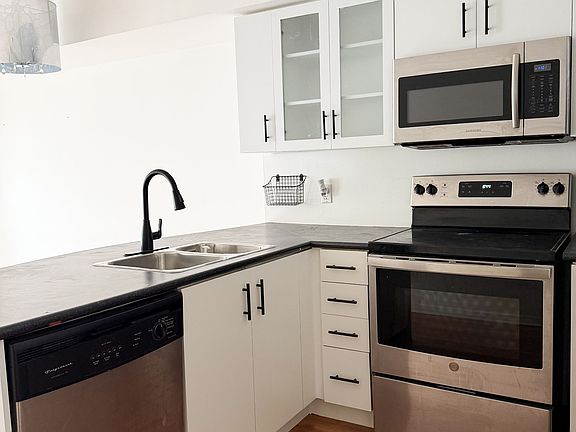 4th image of 42 Western Battery Rd #734