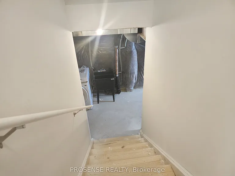 435 Van Dusen Ave — Photo 37