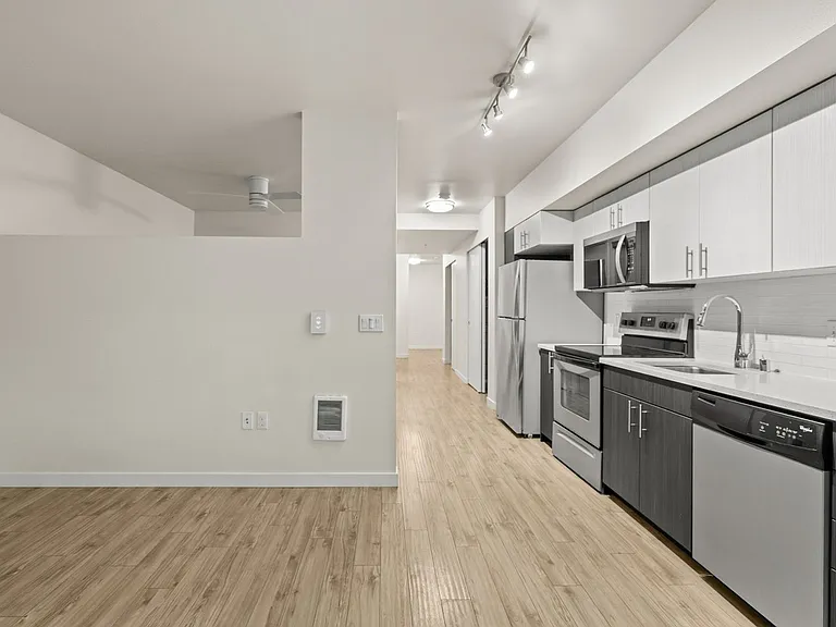 Contour Apartments — Photo 40