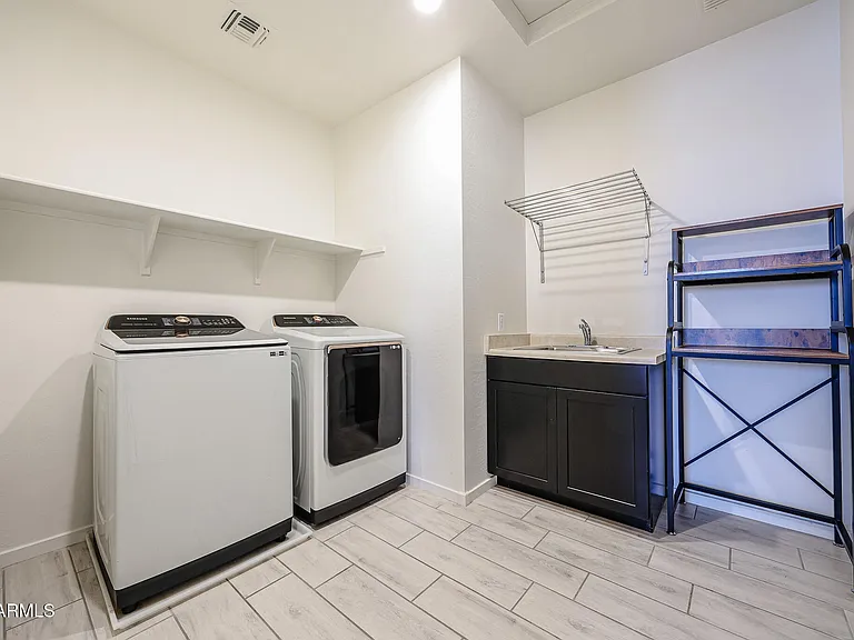 14090 W Old Oak Ln — Photo 43