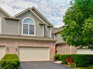 661 Juniper Ln, Lake In The Hills, IL 60156