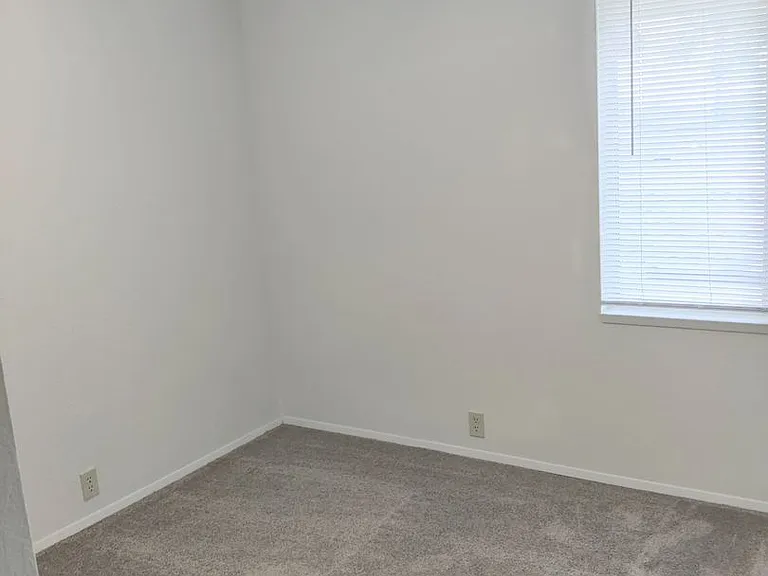 Pepper Tree Village Apartments — Photo 29