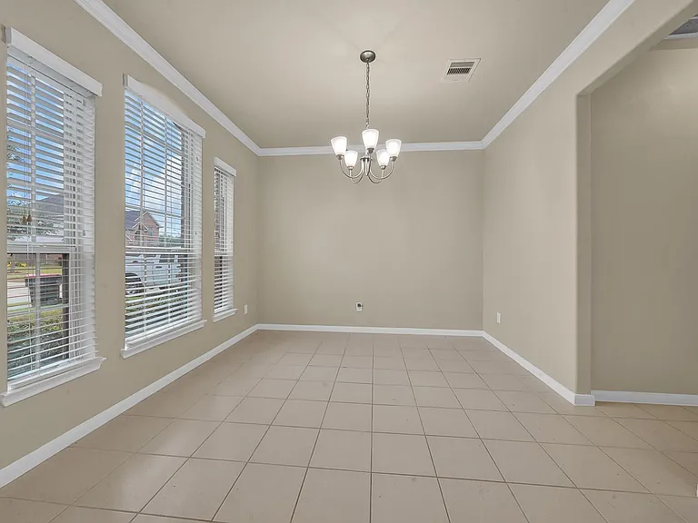 16911 Wedgeside Park — Photo 9
