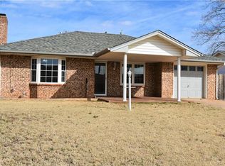 119 Mitchell Dr, Elk City, OK 73644