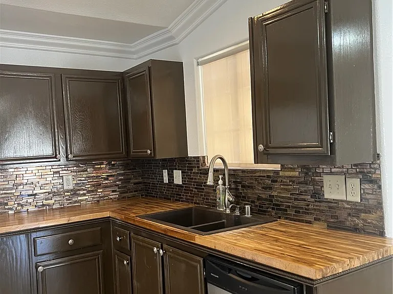 5412 Lavender Ct — Photo 7