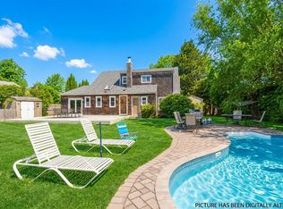 3 Meadowgrass Ln, Southampton, NY 11968