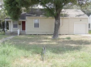 915 N Lantana Dr, Kingsville, TX 78363