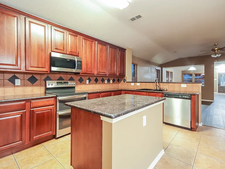 2412 Castle Pines Dr — Photo 8