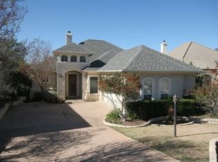 411 Golf Crest Ln, Lakeway, TX 78734
