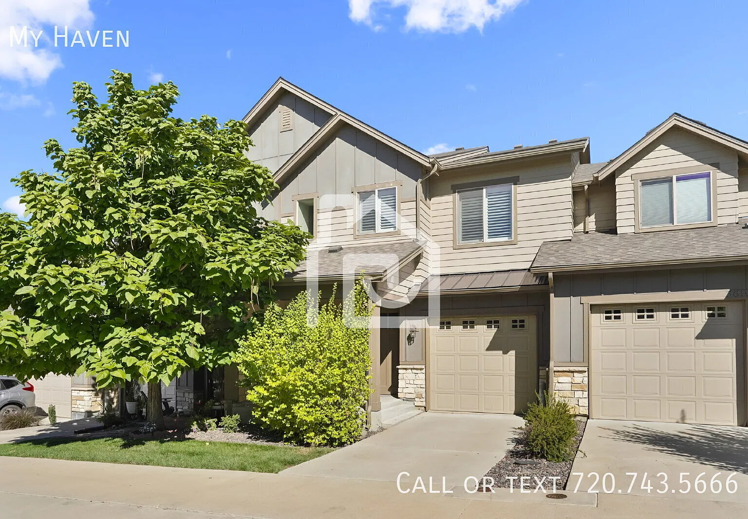 Low Maintenance Townhome in Cherry Creek School District — Photo 1