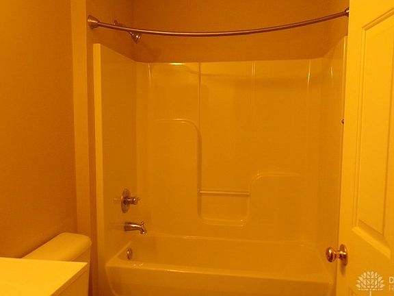 3rd image of 5462 Fairford Ct