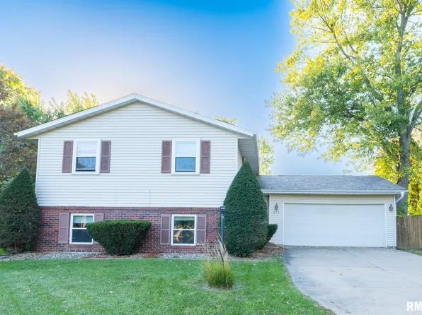 614 Amanda Ln, Washington, IL 61571