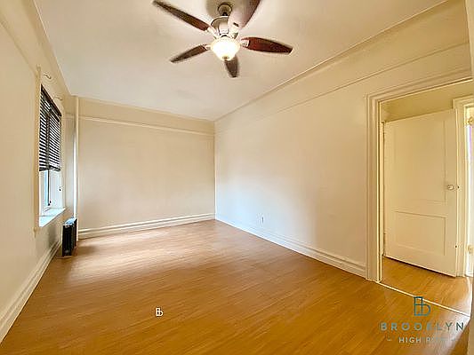 2nd image of 880 59th St #3C