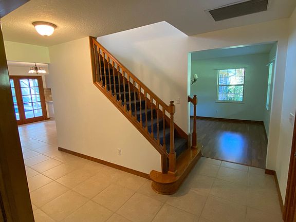 4th image of 1687 Horseshoe Rd