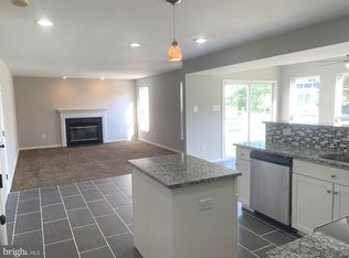 708 Dora Moors Ln, New Castle, DE 19720
