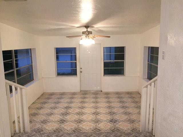 1st image of 119 W Fern Dr
