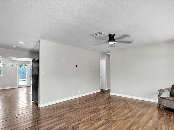5th image of 6133 NW 20th St