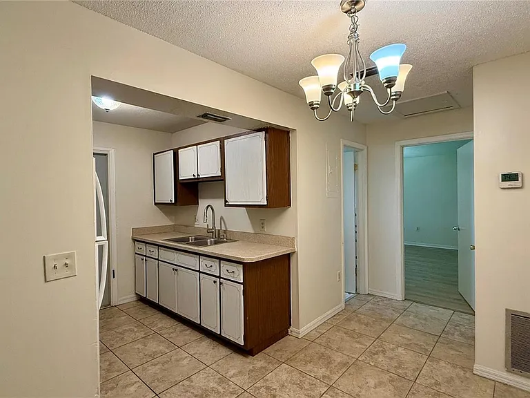 107 Perkins St #9 — Photo 6