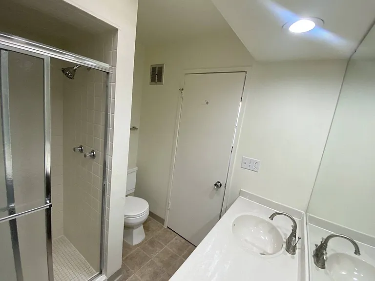 Lexington Hills Apartments — Photo 87